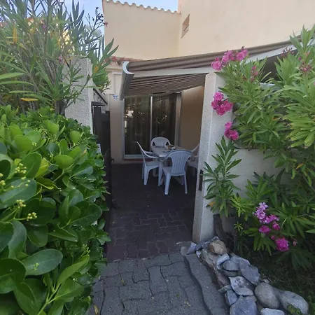 Maisonnette T2 Bord De Avec Parking Prive *