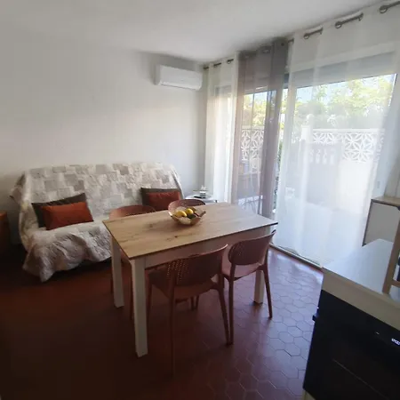 Maisonnette T2 Bord De Avec Parking Prive דירה לה ברקרה