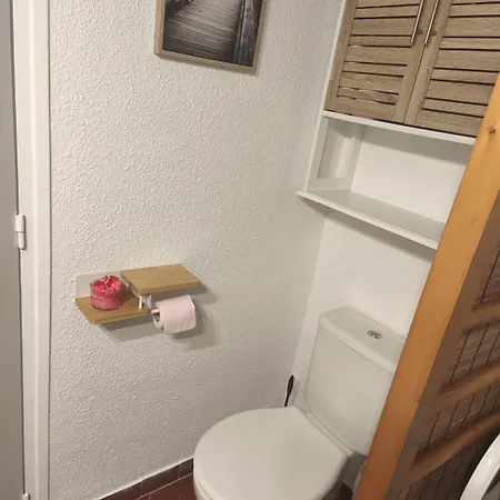 Maisonnette T2 Bord De Avec Parking Prive *